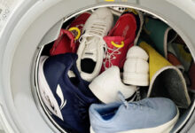 Có nên giặt giày bằng máy giặt?