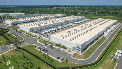 Những ông lớn công nghệ muốn xây trung tâm dữ liệu ngoài không gian