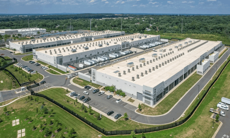 Những ông lớn công nghệ muốn xây trung tâm dữ liệu ngoài không gian Những ông lớn công nghệ muốn xây trung tâm dữ liệu ngoài không gian