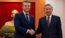 Chuyến thăm Hà Nội của Bộ trưởng Quốc phòng Mỹ có thể ngụ ý điều gì? Chuyến thăm Hà Nội của Bộ trưởng Quốc phòng Mỹ có thể ngụ ý điều gì?