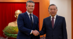 Chuyến thăm Hà Nội của Bộ trưởng Quốc phòng Mỹ có thể ngụ ý điều gì? Chuyến thăm Hà Nội của Bộ trưởng Quốc phòng Mỹ có thể ngụ ý điều gì?