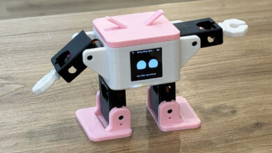 Robot đồ chơi chạy Deepseek giá dưới một triệu đồng hút khách