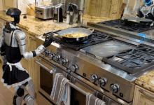 Robot hình người Trung Quốc ‘gây họa’ trong bếp Robot hình người Trung Quốc ‘gây họa’ trong bếp