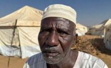 ‘Tôi thấy họ cán qua cả người bị thương’ – cuộc chạy trốn kinh hoàng khỏi nội chiến Sudan