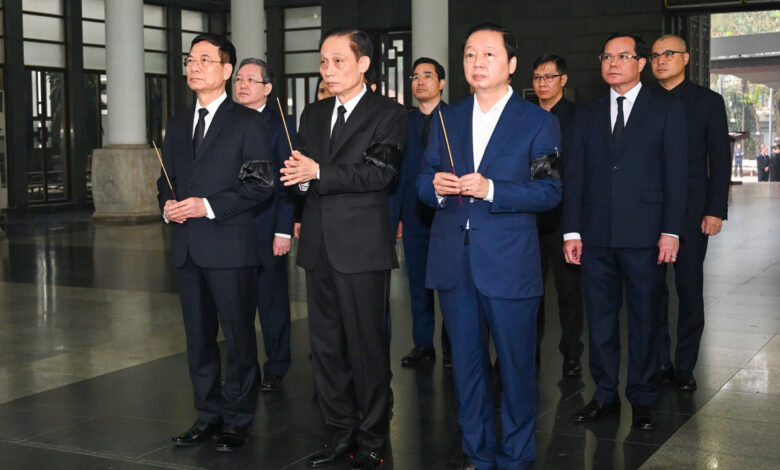 Lãnh đạo Đảng, Nhà nước viếng nguyên Bộ trưởng Khoa học và Công nghệ Chu Tuấn Nhạ Lãnh đạo Đảng, Nhà nước viếng nguyên Bộ trưởng Khoa học và Công nghệ Chu Tuấn Nhạ