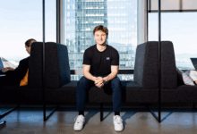 Tỷ phú trẻ nhất thế giới ‘không nghỉ ngày nào’ suốt ba năm