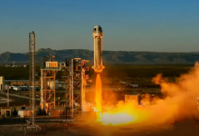 Blue Origin sắp đưa người ngồi xe lăn đầu tiên lên vũ trụ