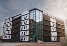 Bãi đậu xe châu Âu đầu tiên xây từ cánh turbine gió cũ