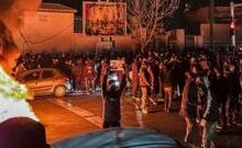 Iran cảnh báo sẽ trả đũa nếu Mỹ tấn công, trong khi hàng trăm người biểu tình thiệt mạng