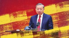 Tổng Bí thư Tô Lâm: Ánh đèn sân khấu và đấu trường chính trị khốc liệt