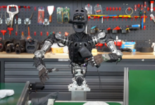 Robot hình người Trung Quốc tự học không cần hiệu chỉnh