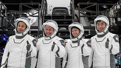 Phi hành đoàn trạm ISS lần đầu phải về sớm do sức khỏe