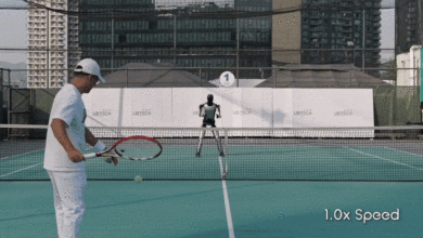 Robot hình người chơi tennis