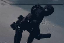 Startup Trung Quốc ra robot hình người ‘bỏ vừa trong balo’