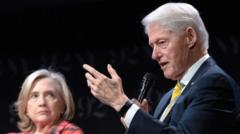 Ông bà Clinton điều trần trước Quốc hội về vụ Epstein