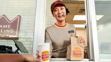 Burger King thử nghiệm tai nghe AI theo dõi nhân viên