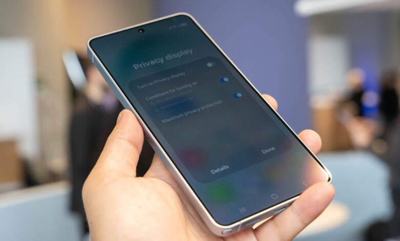 Trải nghiệm màn hình chống nhìn trộm trên Galaxy S26 Ultra