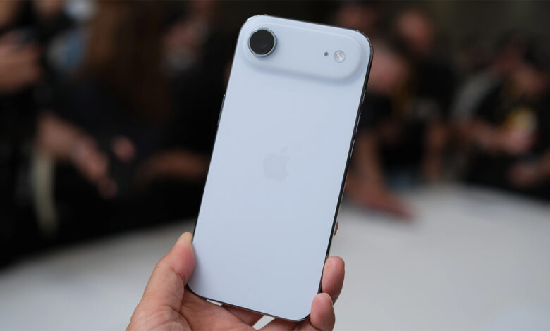 iPhone Air bán chạy gấp ba sau khi liên tục giảm giá