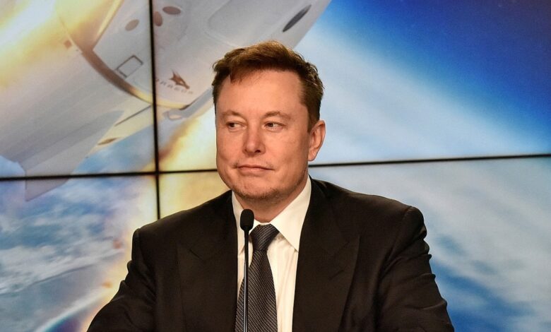 Elon Musk: ‘Ưu tiên xây thành phố trên Mặt Trăng hơn Sao Hỏa’