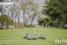 Robot hình người ‘mini’ phô diễn khả năng thăng bằng