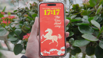 Mẹo tiết kiệm pin điện thoại ngày Tết