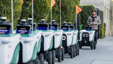 Nghề ‘chăn’ robot giao hàng