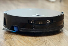 Ecovacs X12 – robot đầu tiên có hệ thống phun nước vào vết bẩn