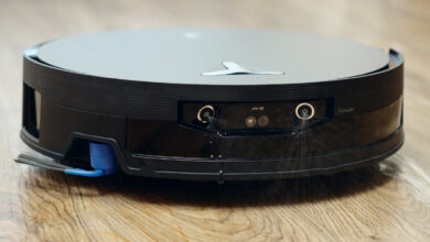 Ecovacs X12 – robot đầu tiên có hệ thống phun nước vào vết bẩn