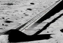 Elon Musk muốn xây đường ray phóng vệ tinh trên Mặt Trăng