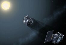 Vệ tinh nhật thực nhân tạo kết nối lại với Trái Đất