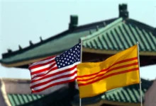 Emoji Cờ Vàng: Chiêu Trò Kiếm Phiếu Trong Mùa Bầu Cử