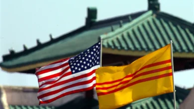 Emoji Cờ Vàng: Chiêu Trò Kiếm Phiếu Trong Mùa Bầu Cử