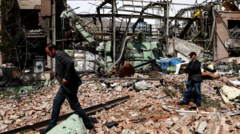 Mỹ và Iran liên tục đe dọa ‘mở cổng địa ngục’ khi việc tìm kiếm phi công Mỹ mất tích tiếp diễn