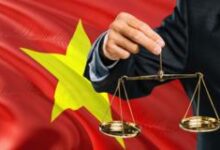 Trao quyền tước giấy phép cho chủ tịch xã: áp lực dồn lên giới luật sư