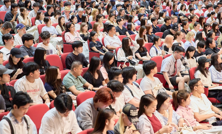 AI đang khiến sinh viên ‘na ná nhau’ thế nào AI đang khiến sinh viên ‘na ná nhau’ thế nào