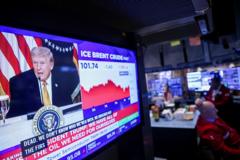 Chính quyền Trump bị nghi ngờ về ‘phím hàng’ cá cược