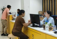 Nhiều chủ thuê bao đi xác thực vì hiểu nhầm ‘sẽ bị khóa SIM’