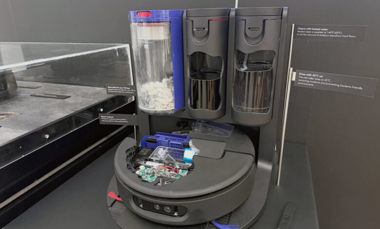 Dyson lần đầu bán robot lau nhà ở Việt Nam