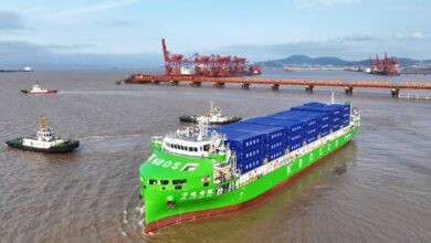 Trung Quốc vận hành tàu container điện 10.000 tấn đầu tiên