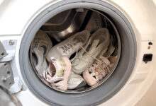 Mẹo giặt sạch giày bằng máy giặt