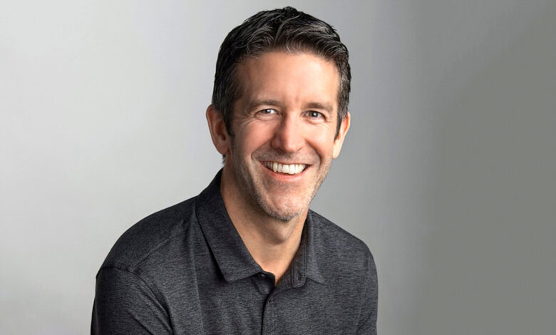 John Ternus – từ kỹ sư cơ khí đến ‘người được chọn’ tại Apple