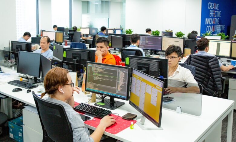 ‘AI là cơ hội vàng để CNTT Việt Nam rũ bỏ chiếc áo thầu phụ’ ‘AI là cơ hội vàng để CNTT Việt Nam rũ bỏ chiếc áo thầu phụ’