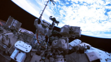 Phi hành đoàn Trung Quốc ở lại trạm vũ trụ thêm một tháng