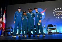 Phi hành đoàn Artemis II chia sẻ cảm xúc sau khi trở về