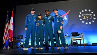 Phi hành đoàn Artemis II chia sẻ cảm xúc sau khi trở về