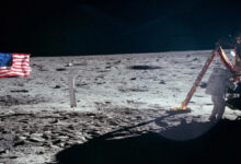 Tại sao sau 54 năm Mỹ mới quay lại Mặt Trăng?