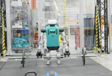 Robot hình người của Mỹ nâng tạ 29 kg