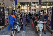 Việt Nam giảm nhập xăng dầu từ Trung Quốc