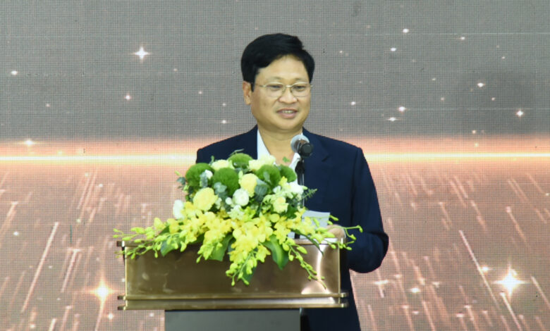 ‘Ngành nào chuyển đổi bằng AI sớm hơn, sẽ tạo ra giá trị gia tăng lớn hơn’