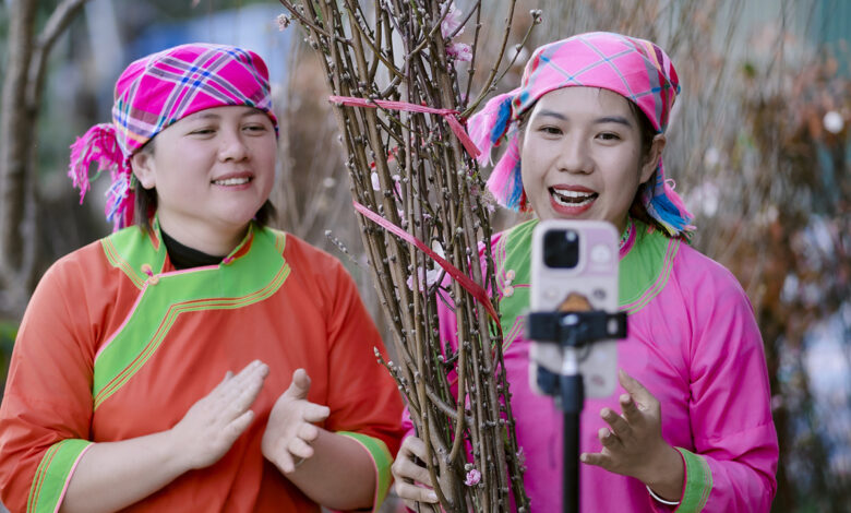 TikTok muốn thúc đẩy mô hình ‘xã thương mại điện tử’ ở Việt Nam